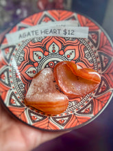 Load image into Gallery viewer, Agate Heart - 1 Piece